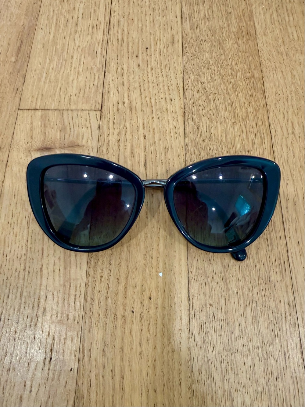 CHANEL Blue Cat Eye Sunglasses w/ Quilted Leather Case Made in Italy
